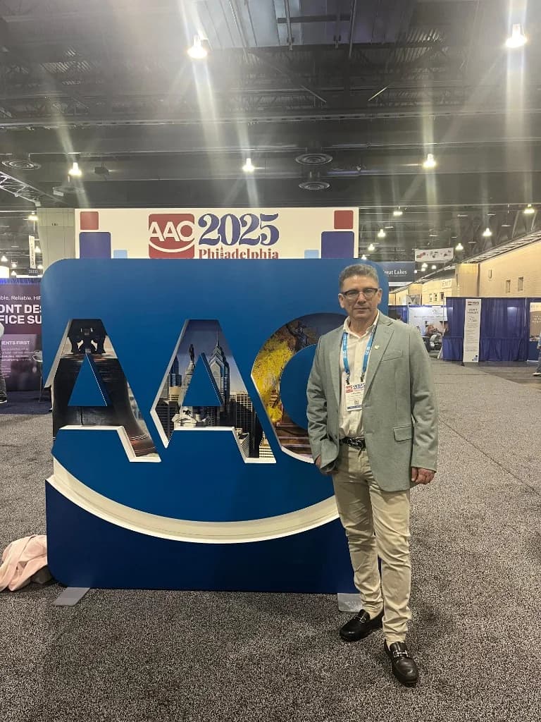Dr. Abelardo Estrada en AAC 2025 Philadelphia
